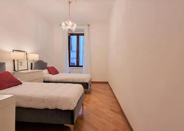 Palazzo Crispi - Boutique * טריאסטה